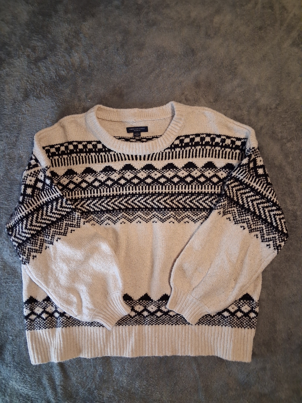 American Eagle Sweater Womens Large Jegging Style Cream Black Fair Isle Crewneck
